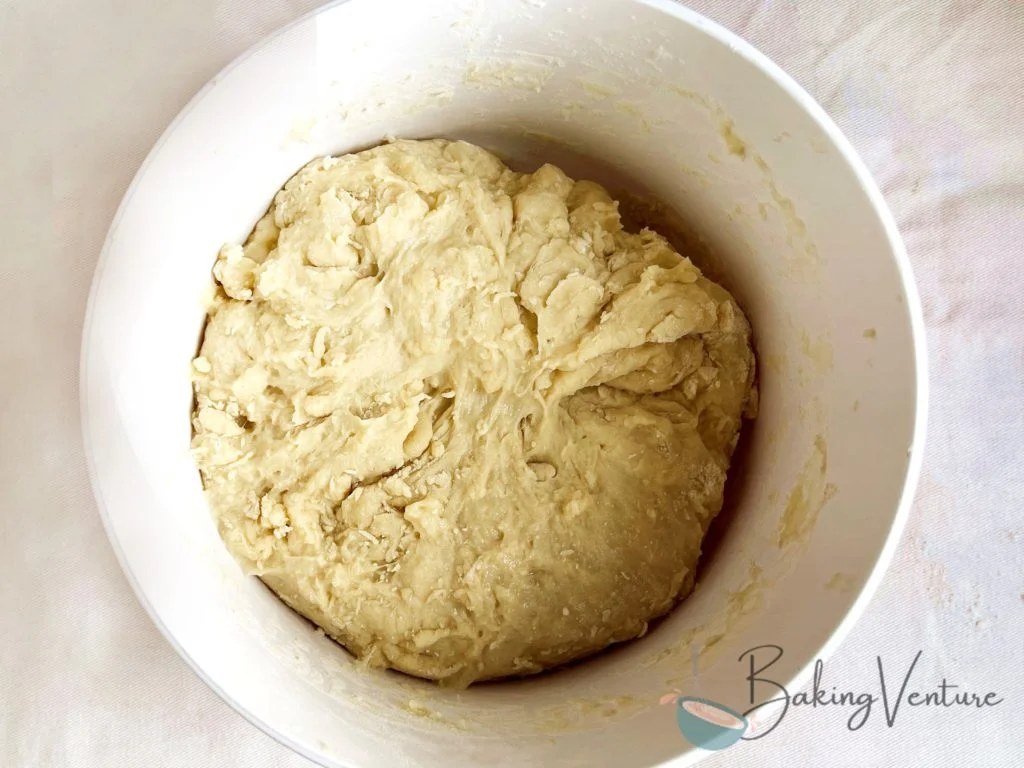start kneading the dough by hand